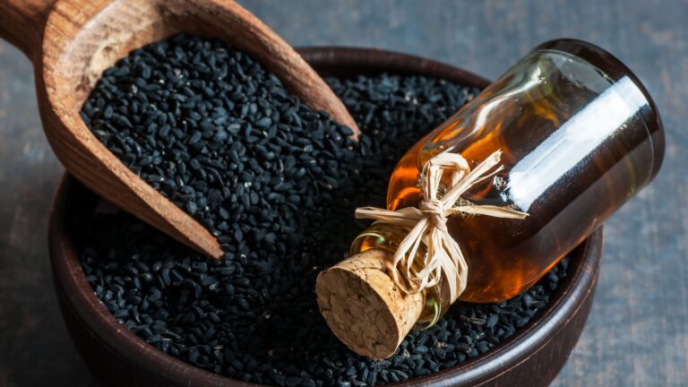 Tymochinon–co-to-jest